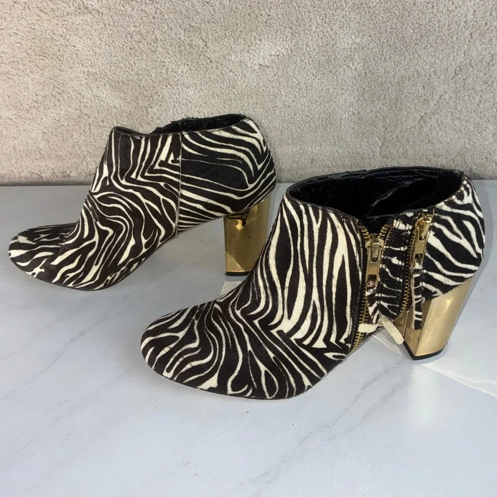 DV Dolce Vita Zebra Calf Hair Ankle Boots - 8 - Gold Block Heel  #Statement